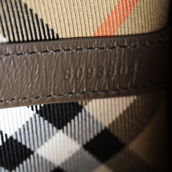 Burberry Vintage Check Plaid Bucket Bag Shoulder Bag - Picture 10 of 12